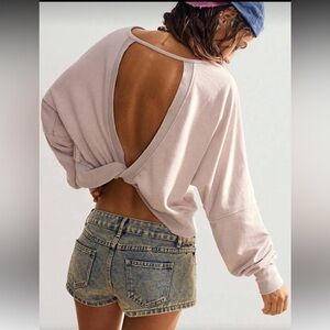 SHEIN || NWOT Bohemela Boho Solid Color
Knit Crew Neck Loose Fit Long Sleeve (M)